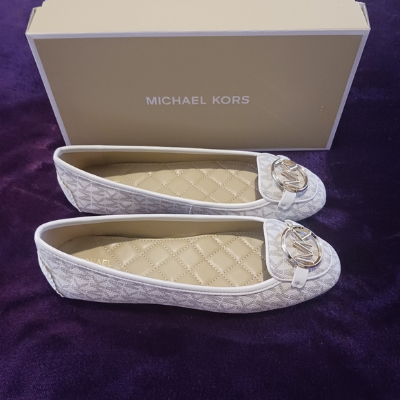 Michael Kors Lillie Moc - Picture 1 of 10